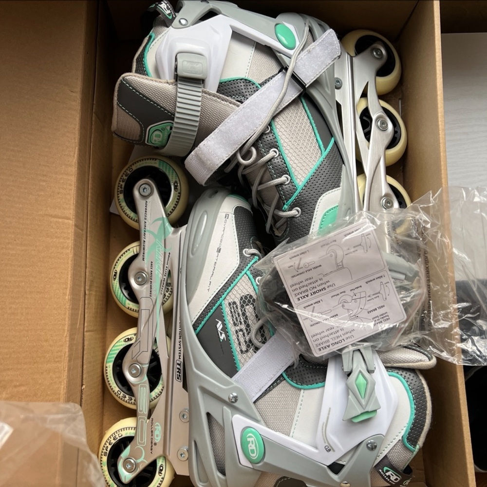 Roller Skates - Roller Derby AERIO Q-60